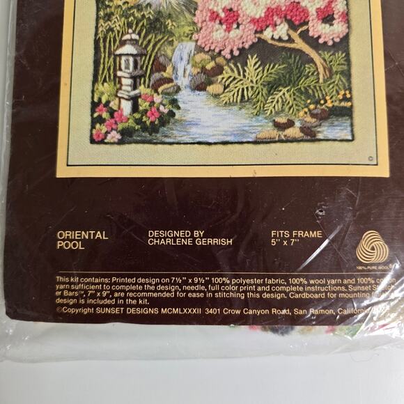 Sunset Designs Vintage DIY Stitchery Set Oriental Pool Wool Yarn - Picture 2 of 7